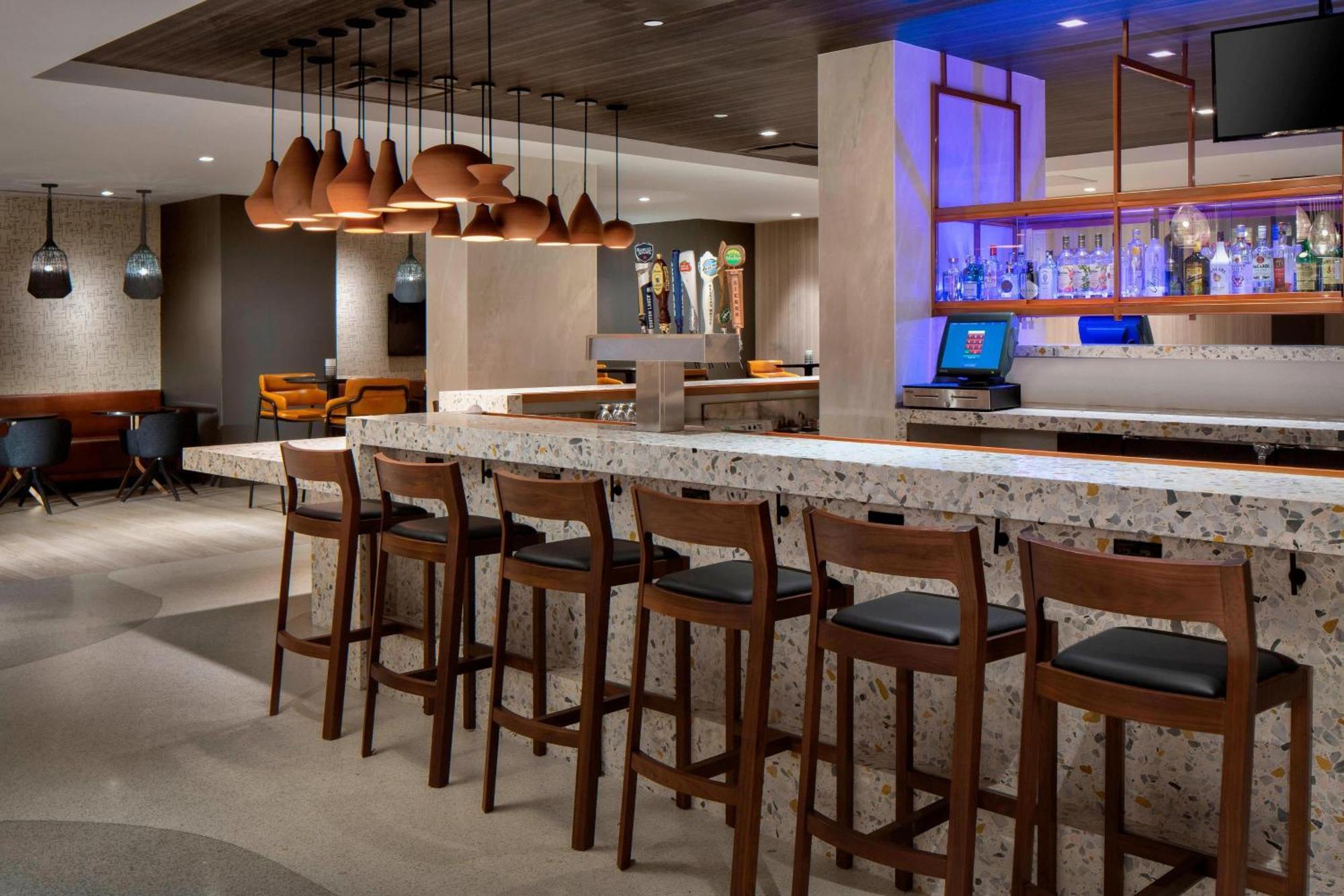 New York Laguardia Airport Marriott Hotel Buitenkant foto